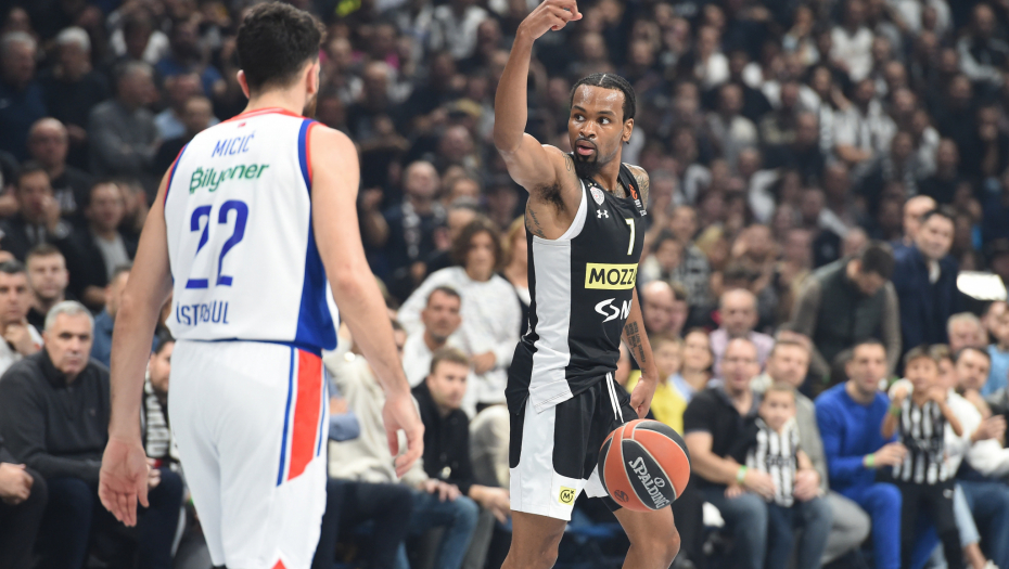MOŽEMO DA IGRAMO SA SVIMA Obradović prezadovoljan nakon što je Partizan srušio prvaka Evrope