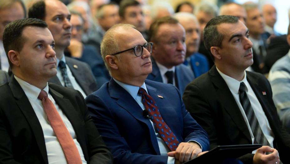 VESIĆ ČESTITAO JUBILEJ ETF je ponos Srbije