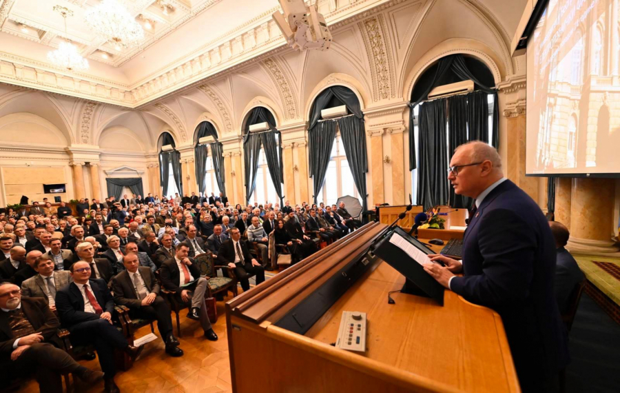 VESIĆ ČESTITAO JUBILEJ ETF je ponos Srbije