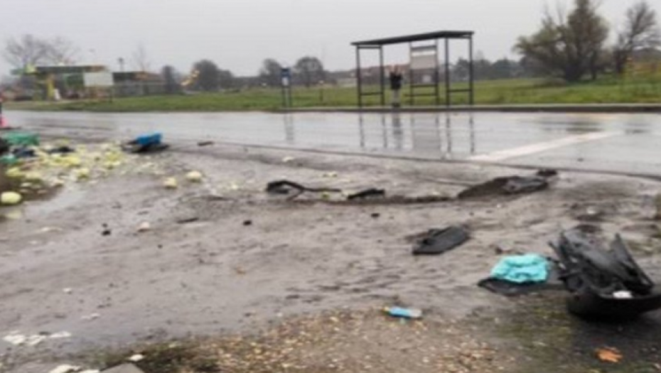 POZNATO STANJE POVREĐENOG U SAOBRAĆAJNOJ NESREĆI U FUTOGU U teškom stanju hospitalizovan u KCV, vozač automobila na mestu poginuo