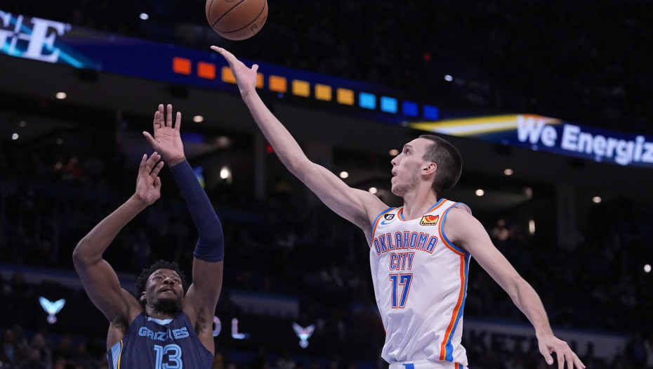 TUŽAN SAM Pokuševski posetio "orlove" u Pazovi