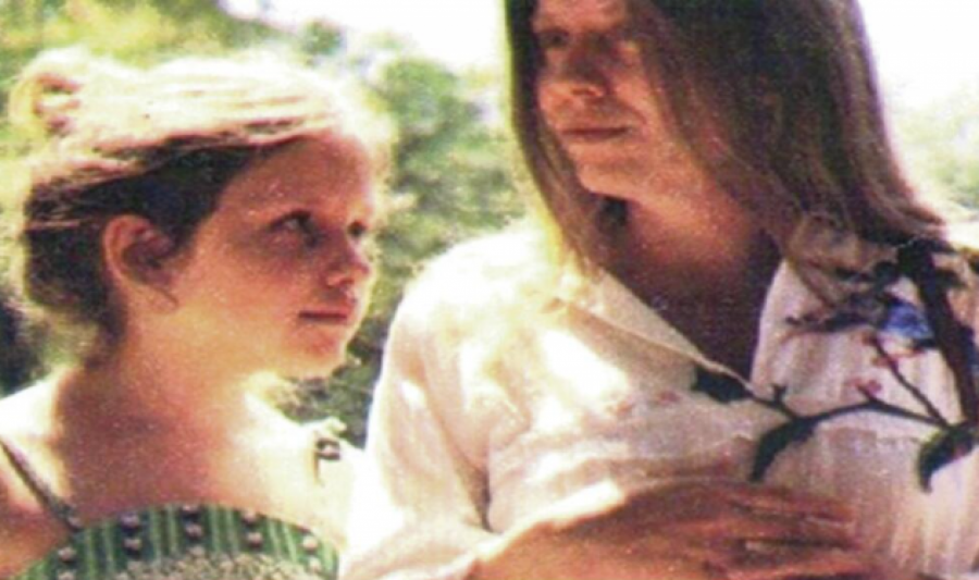 UMRLA JE JAKO MLADA Eva Ras nikada nije prežalil ćerkinu smrt, A EVO KAKO JE KRUNA IZGLEDALA (FOTO)