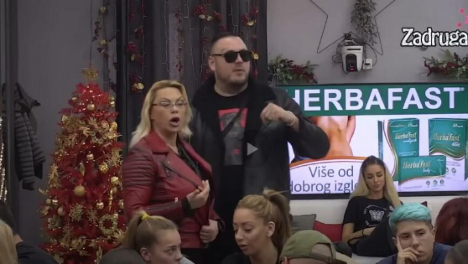 "TO JE BOLESNO" Car odlučio da raskrinka odnos Marije i  Bebice, pa otkrio: IMAŠ PREZERVATIVE U APARTMANU, BEBICA ZNA