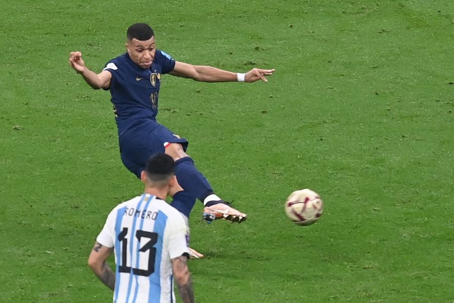 MESI SE POPEO NA VRH FUDBALSKOG OLIMPA Najluđe finale ikada pripalo  