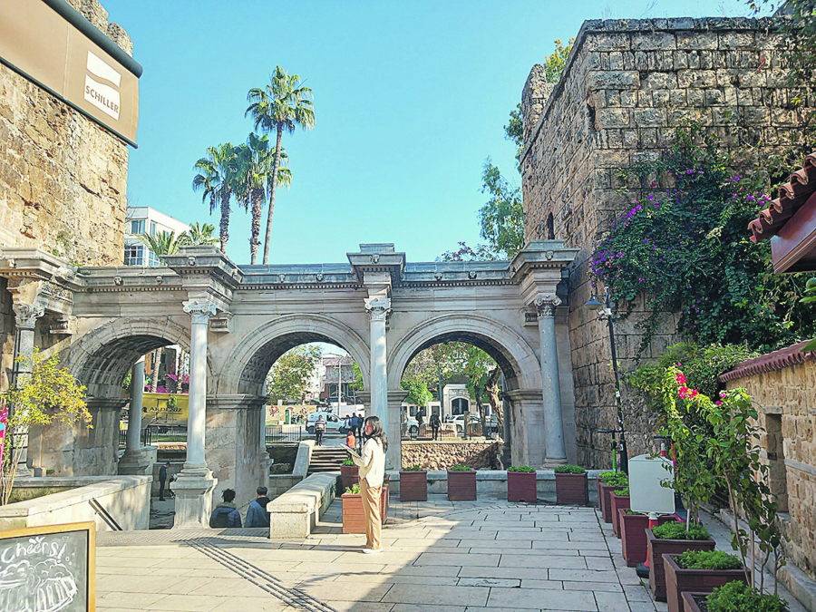 REPORTAŽA ALO! Uoči praznika jednog od najvećih svetitelja pravoslavnog hrišćanskog sveta: Putevima svetog Nikole