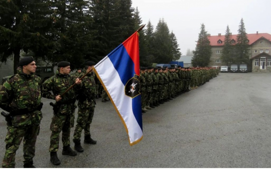 TRENUTNA BEZBEDNOSNA SITUACIJA NE DOZVOLJAVA NAM DA SE OPUSTIMO I SLAVIMO: Gašić pripadnicima SAJ čestitao Dan jedinice