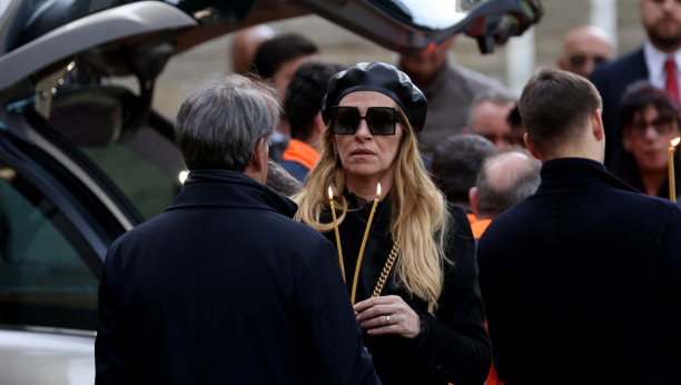 ARIJANA SE JOŠ JEDNOM OGLASILA Mihina supruga objavila njegove reči - suze same idu