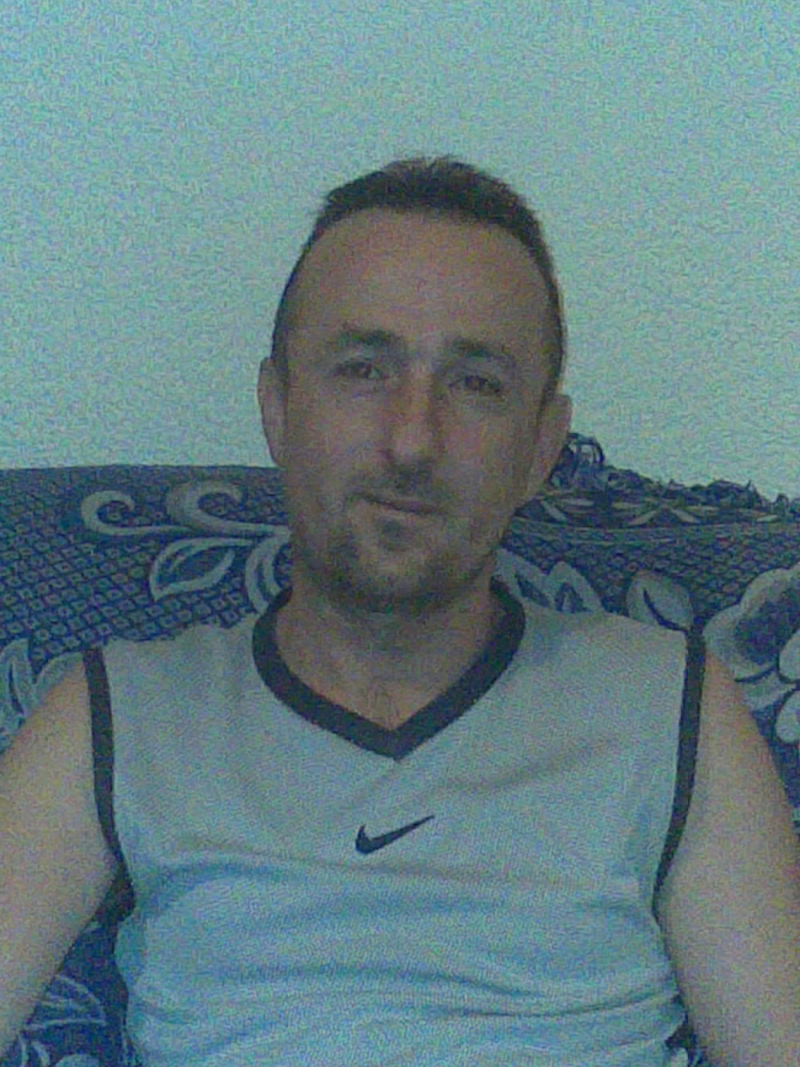 SEDAM DANA NEMA NI TRAGA NI GLASA OD SAMIRA IZ BRODAREVA Poneo novčanik i telefon, ženi rekao da ide na razgovor za posao i nestao (FOTO)