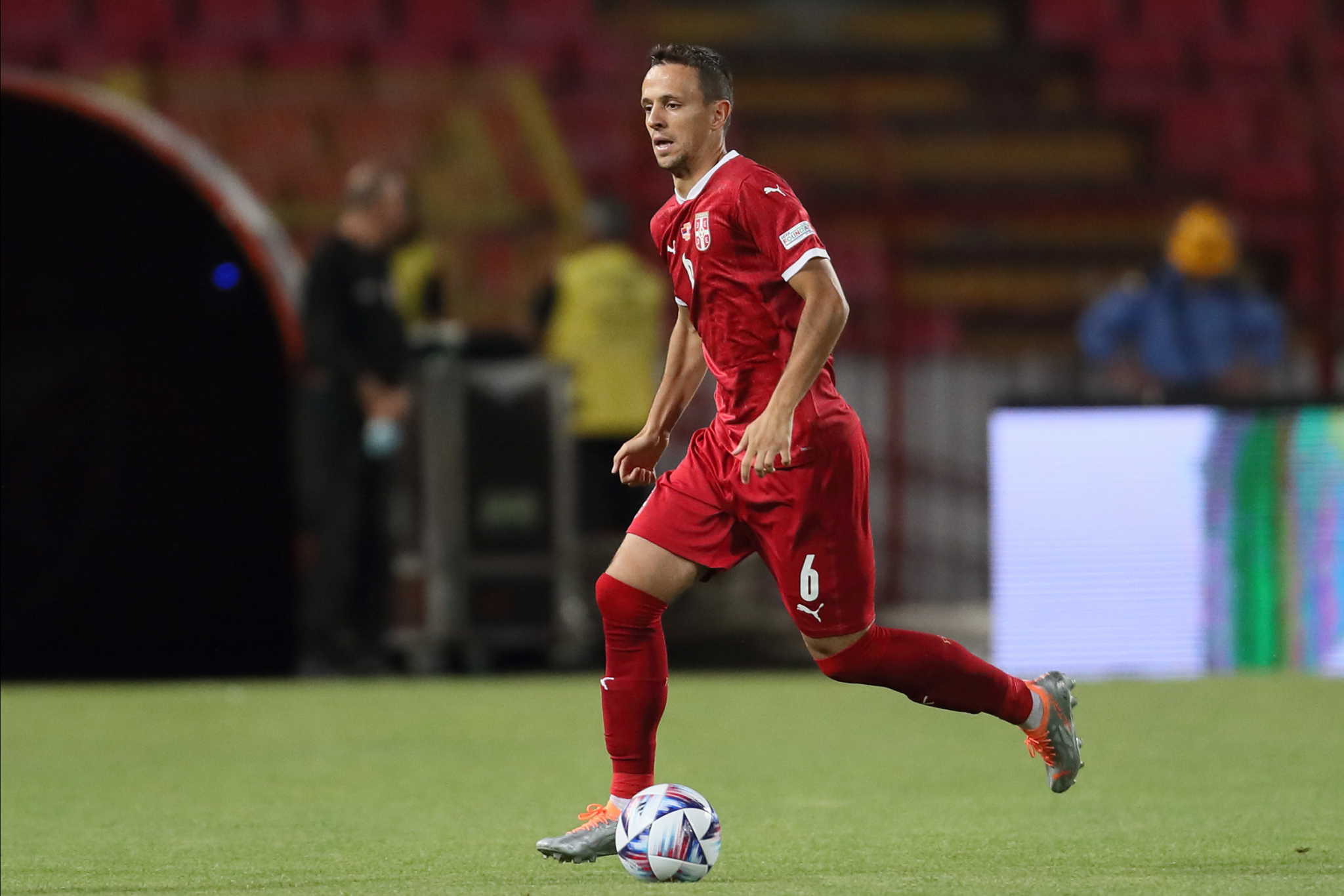 CRVENO-BELI DOBILI OPASNU KONKURENCIJU Rusi 