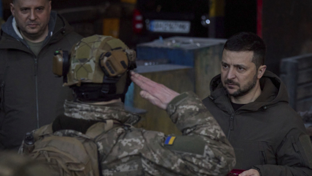 ZELENSKI SPREMA BEKSTVO? Riter: Ubiće ga ukrajinski oficiri!
