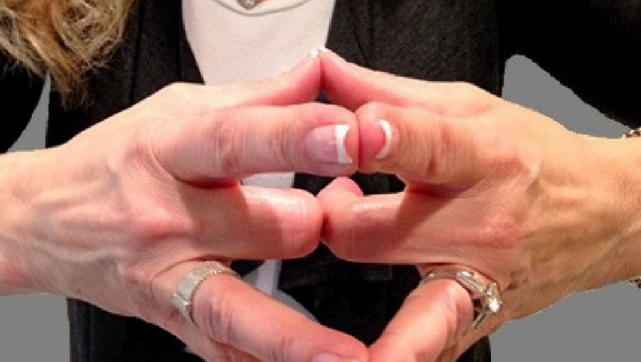 PREMA DREVNOJ KINESKOJ LEGENDI Ovaj trik s prstima reći će vam ko će biti sa vama do kraja života