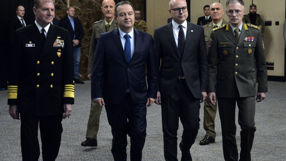 SVE JAČE VOJNO PARTNERSTVO Ceremonija primopredaje dužnosti šefa NATO vojne kancelarije za vezu u Beogradu