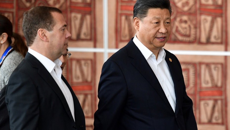 VELIKI SAVEZ ZBOG RATA U UKRAJINI! Medvedev doneo poruku Putina Siju!