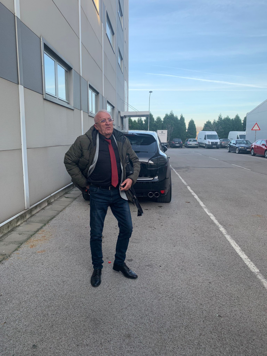 NEĆETE VEROVATI KAKAV AUTOMOBIL VOZI ERA OJDANIĆ Došao na snimanje, a onda uradio ŠOK STVAR, a parfem stavlja dole! (VIDEO)