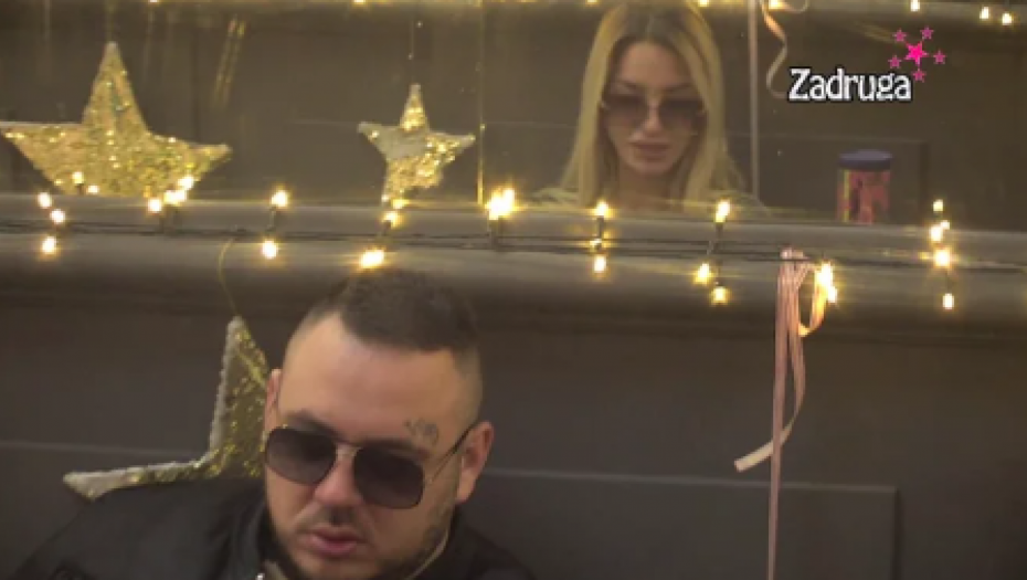 TRAŽI SAMO JEDNU STVAR Aleks skroz potonula zbog Carevog ponašanja