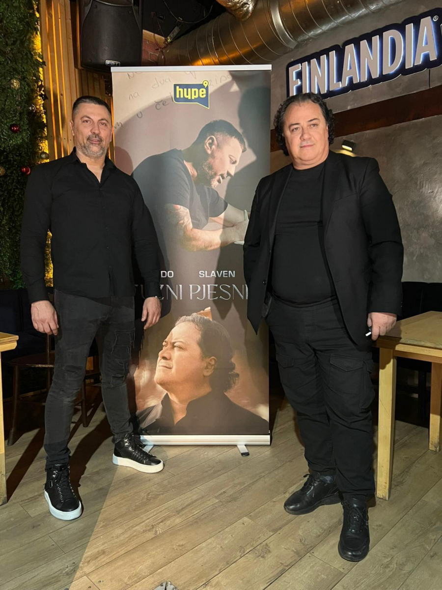 BULAT OPROSTIO ŽENI BATINE? Prvo pojavljivanje Marka i njegove supruge nakon zabrane prilaska (FOTO)