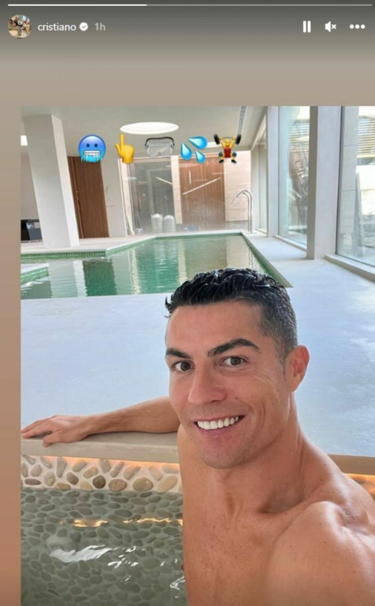 RONALDO SE PRVI PUT OGLASIO NAKON ŠTO JE MESI POSTAO ŠAMPION Portugalac nije napisao ni reč, samo je sliku objavio (FOTO)