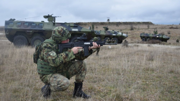 LJUTA PEŠADIJA VOJSKE SRBIJE U AKCIJI Izvođenje borbenih dejstava u odbrambenim i napadnim operacijama oklopnjakom "lazar 3" (FOTO)