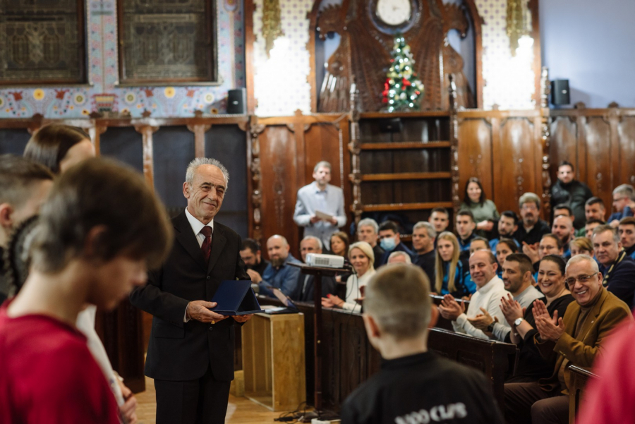 Gradonačelnik Bakić uručio prelazne pehare najboljima u akciji „Sportista godine Subotice“