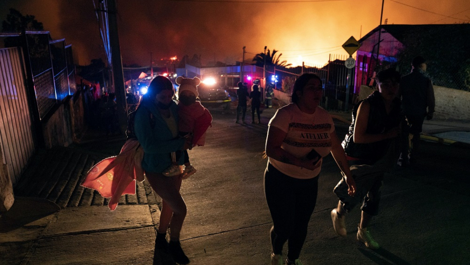 DVOJE LJUDI IZGORELO! Stravičan požar, gore šume i luka, očaj i beznađe!