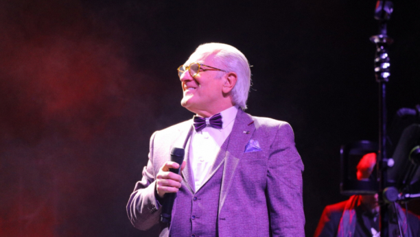 DUGUJE JOJ OGROMNU ZAHVALNOST! Dragana Mirković je ovom pevaču pomogla na početku karijere