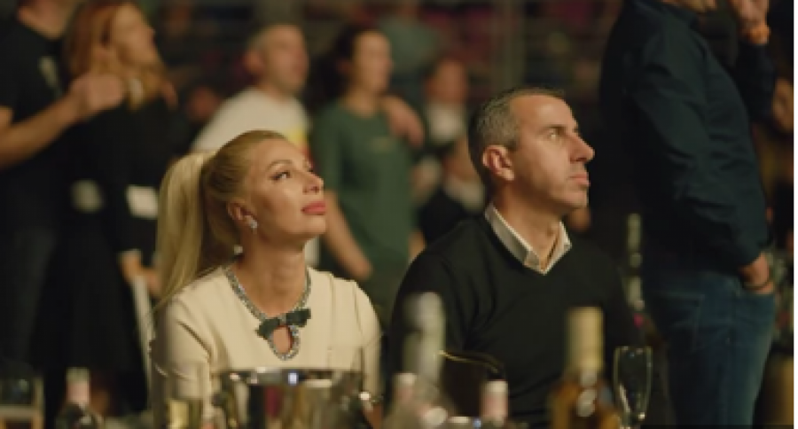 EMOCIJE NIJE MOGLA DA SAKRIJE Ceca prekinula koncert zbog sestre Lidije (FOTO)