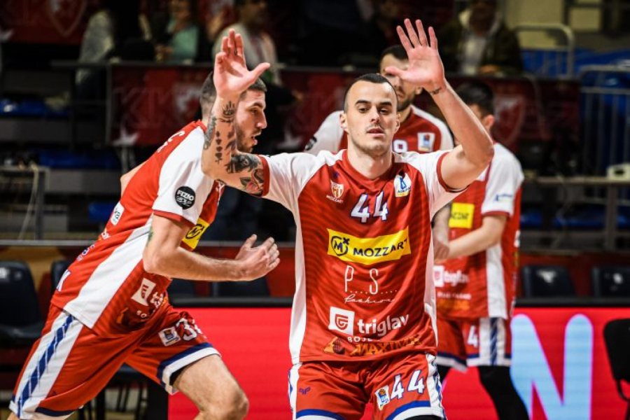 KAMPACO ODMAH PRIREDIO ŠOU, ZVEZDA ZGROMILA ČAČANE Moćni crveno-beli napravili sjajnu uvertiru pred Barselonu