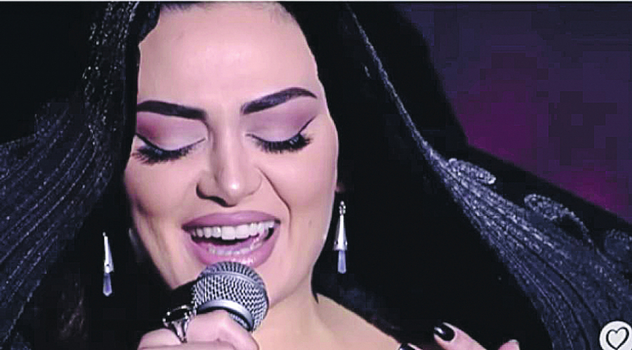 SKANDAL U NAJAVI Pevačica iz Peći peva o lažnoj državi 