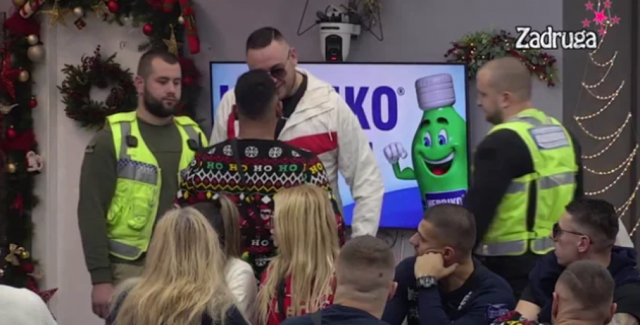 OGLASIO SE CAREV DRUG Nakon skandala u Beloj kući dao svoj sud: Hoće da diskvalifikuju Filipa, a on je tata rijalitija