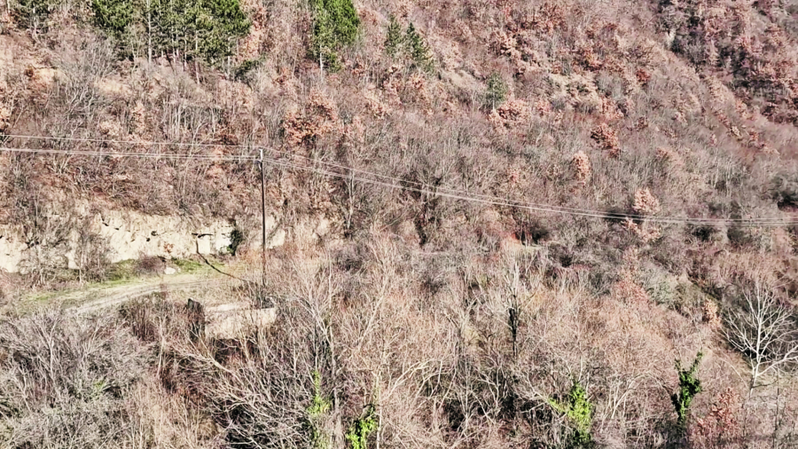RAFALIMA SU TUKLI PO SRPSKIM KUĆAMA! Ekskluzivno Alo! u Zubinom Potoku blizu baze ROSU specijalaca gde je u nedelju pucano na goloruk narod