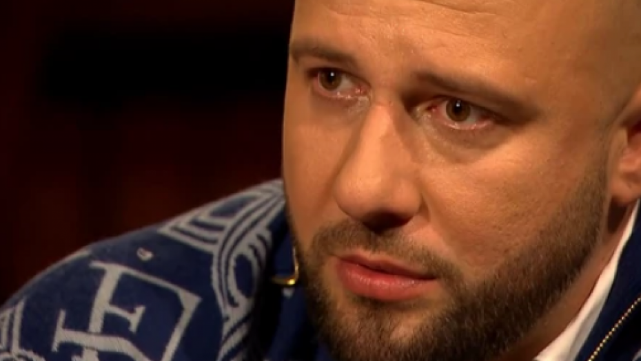 DANIMA SAM SLOMLJEN OD BOLA: Potresna objava Dada Polumente, pevač skrhan od tuge