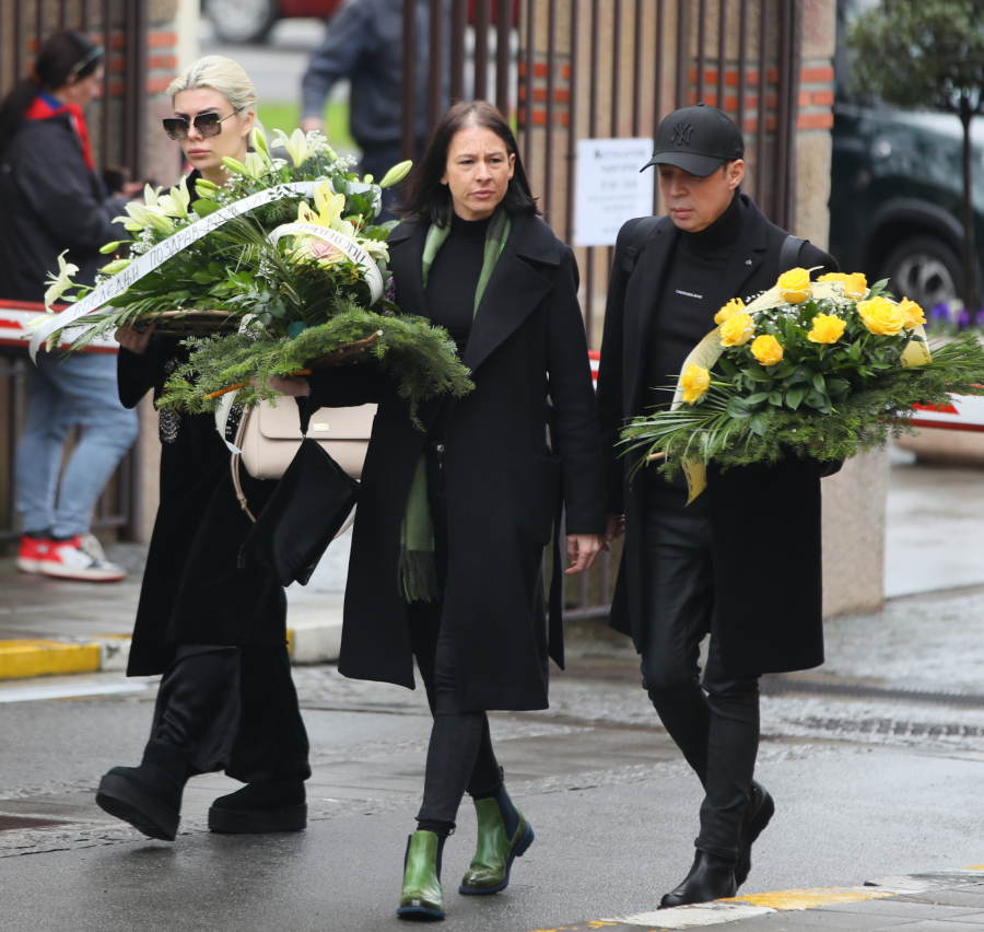 NEUTEŠNI OTAC, BAKA I DEKA Laća je otišao da s majkom i bratom nađe mir: TUGA