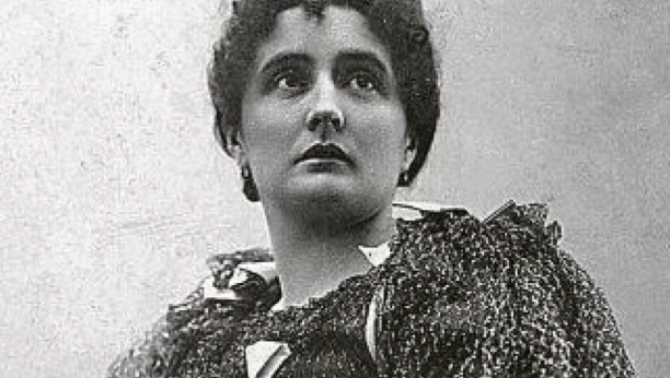 VELIKE SRPSKE, A STRANE GLUMICE Tragom stranaca na Novom groblju u Beogradu