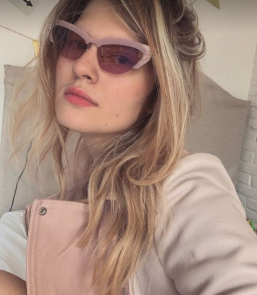 NIKO DO SADA NIJE IMAO PRILIKE DA JE VIDI Ovo je ćerka Svetozara Cvetkovića iz prvog braka: Nakon toliko godina skrivanja, konačno isplivalo kako izgleda (FOTO)