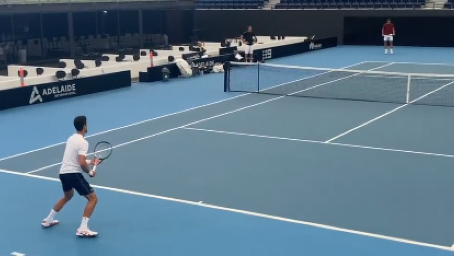 ŽIVOT JE ČUDO Pre skoro godinu dana je deportovan, a ovakav rasplet ni najveći Novakov fan nije mogao da očekuje (VIDEO)