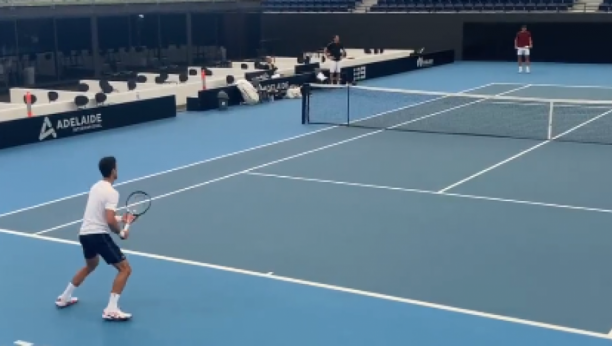 ŽIVOT JE ČUDO Pre skoro godinu dana je deportovan, a ovakav rasplet ni najveći Novakov fan nije mogao da očekuje (VIDEO)