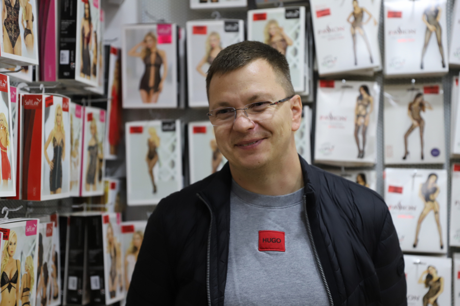 BEZ BLAMA Pred Novu godinu najviše se traže zavodljivi donji veš i kostimi Deda Mrazice: Srpkinje obožavaju vibratore!