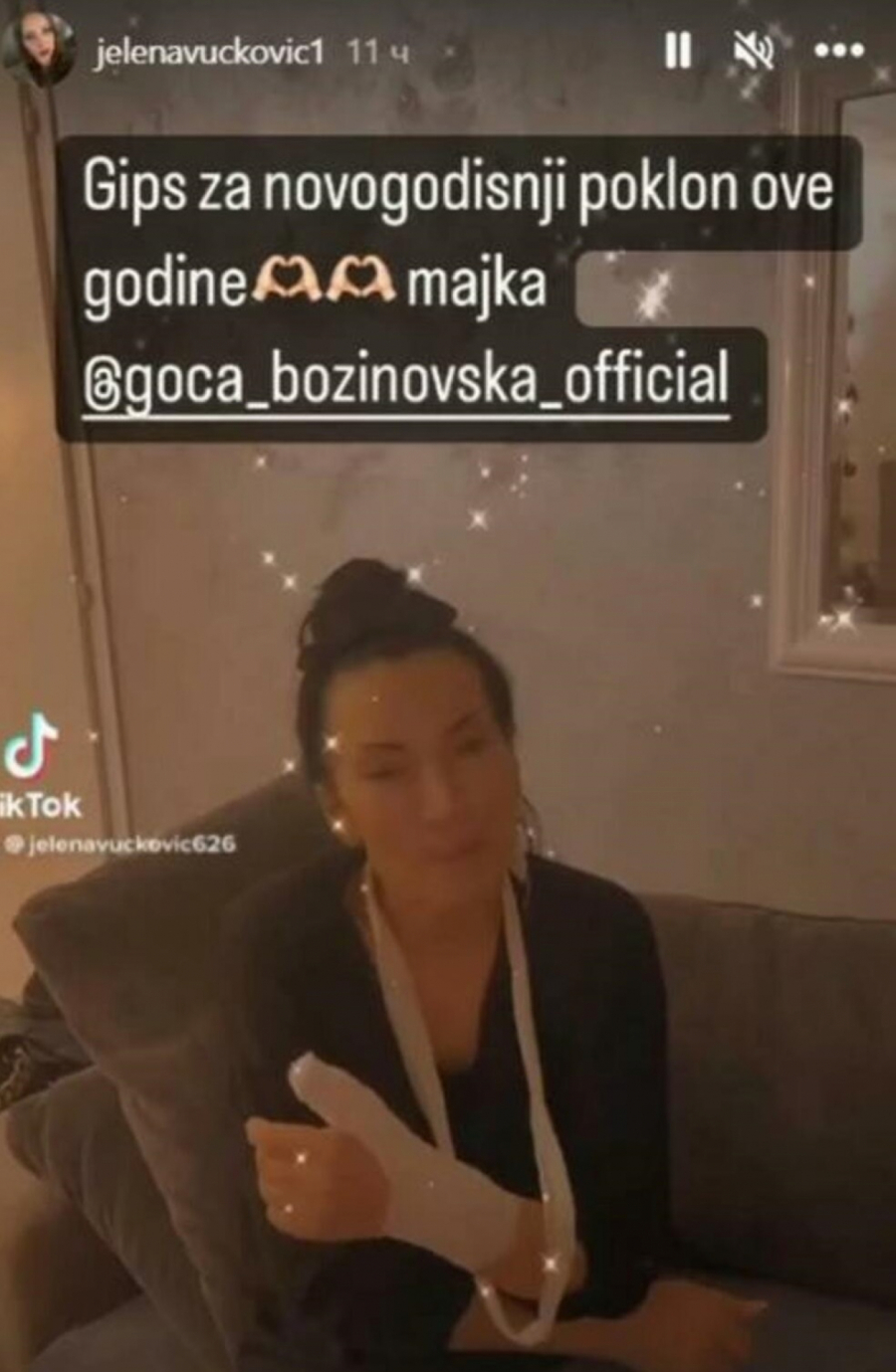 EVO U KAKVOM JE STANJU GOCA BOŽINOVSKA Pevačica doživela HOROR, njena ćerka se hitno oglasila (FOTO)