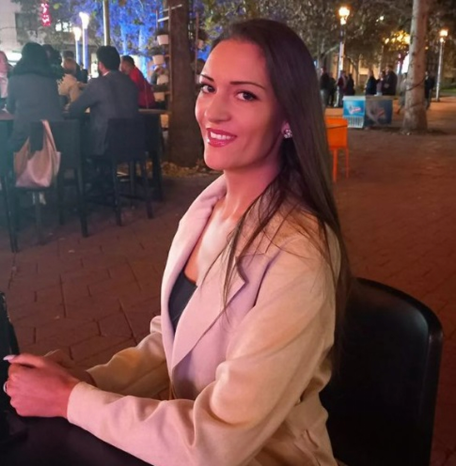 BILA JE NA VRHU KARIJERE. A ONDA ODJEDNOM NESTALA Potpuno se POVUKLA, udala se za fudbalera, a evo kako danas izgleda Dajana Penezić (FOTO)