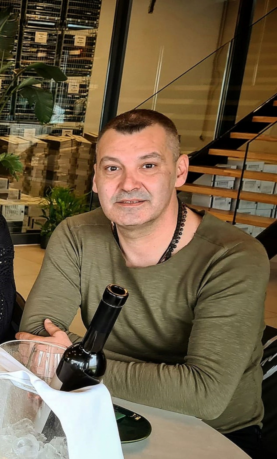 OVO JE VLASNIK LOKALA KOJI SE UBIO U NEGOTINU Pucao sebi u glavu zbog pretnji zelenaša, mrtvog ga zatekla majka (FOTO)