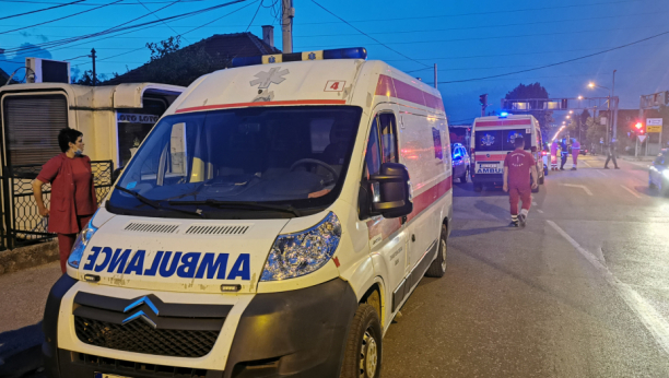JEZIV SUDAR U BEOGRADU Autobus udario u automobil, dvoje povređenih