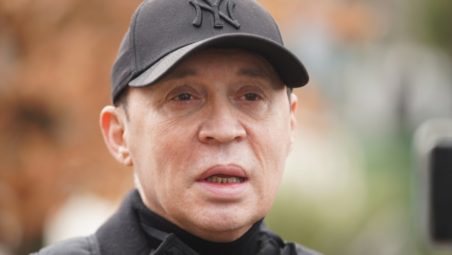 PROMENA GODINE Šok transformacija, Karamela više ne izgleda isto, javnost ga ne prepoznaje (FOTO)