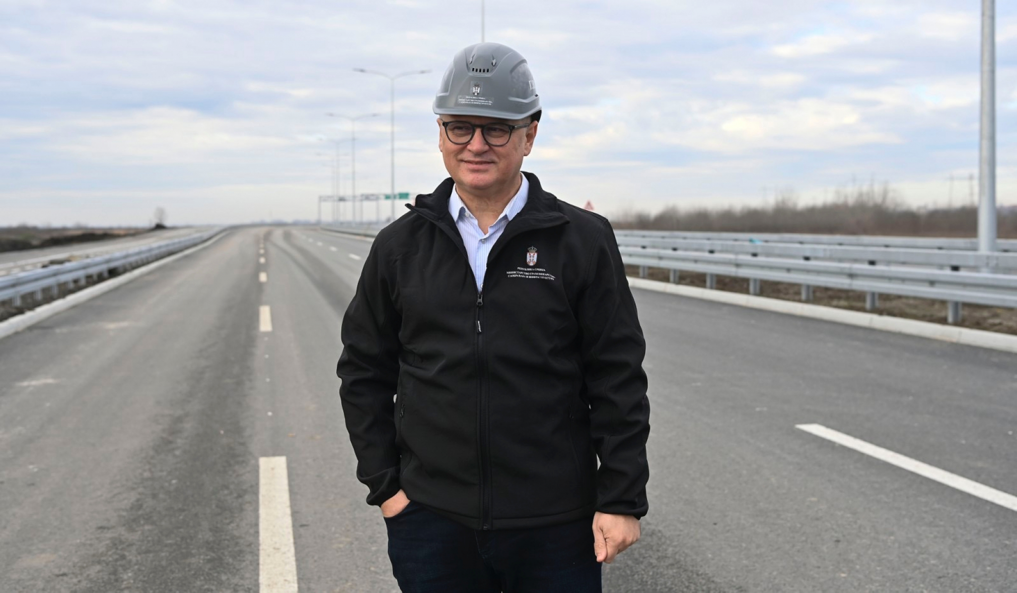 MINISTAR VESIĆ DONEO DORUČAK RADNICIMA Već od marta brže do autoputa Miloš Veliki iz Surčina