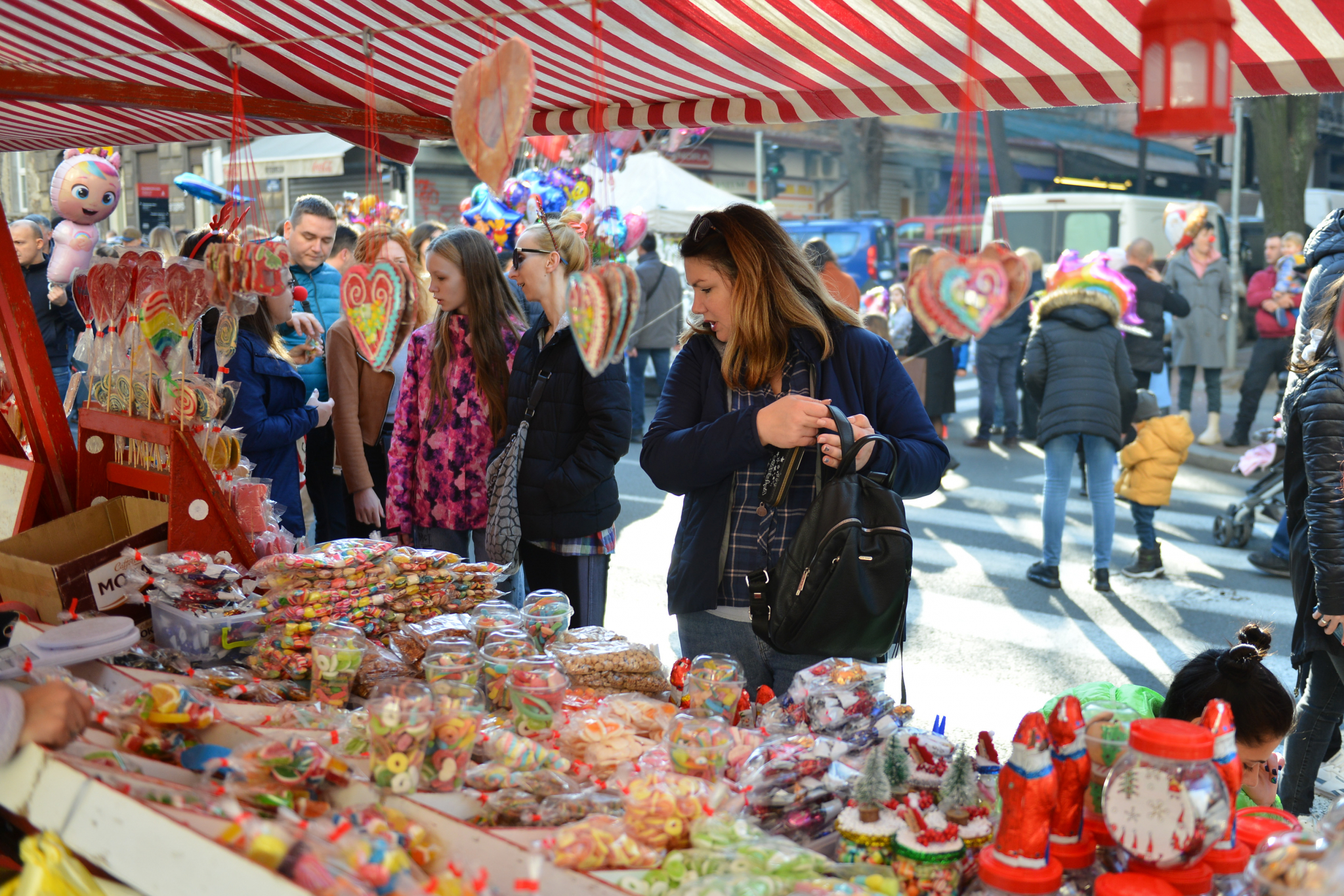 UŽIVANJE ZA NAJMLAĐE Muzika, baloni,  crveni nosići, medenjaci....