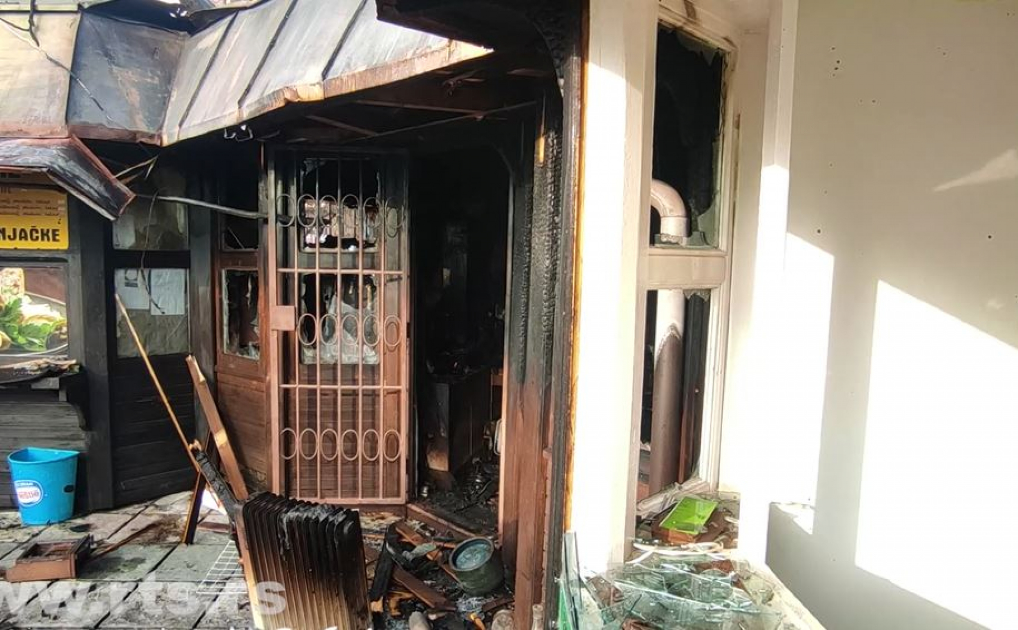 TUGA U VRNJAČKOJ BANJI Poginuo omiljeni sajdžija, od kioska ostalo samo zgarište! (FOTO)