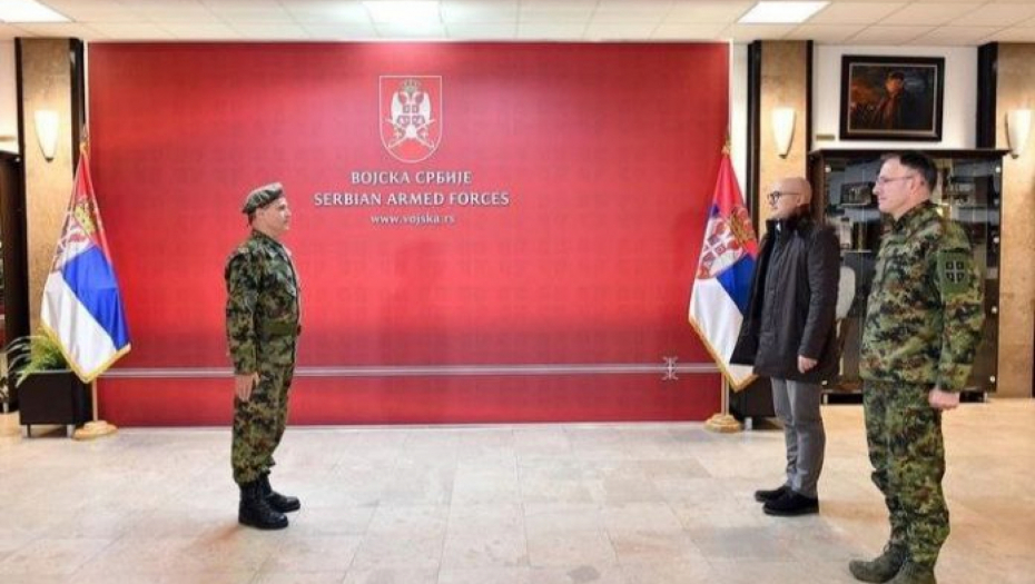 Ministar Vučević i general Mojsilović obišli Operativni centar sistema odbrane
