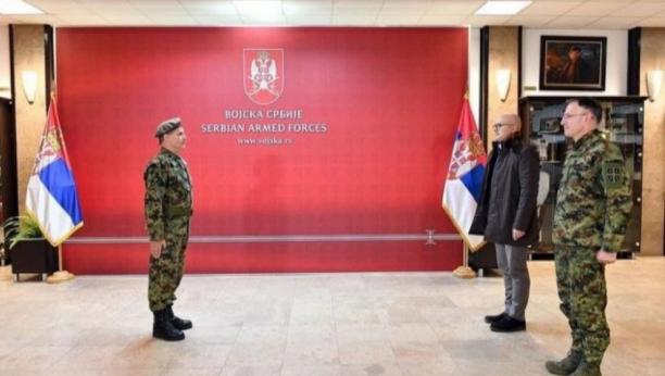 Ministar Vučević i general Mojsilović obišli Operativni centar sistema odbrane