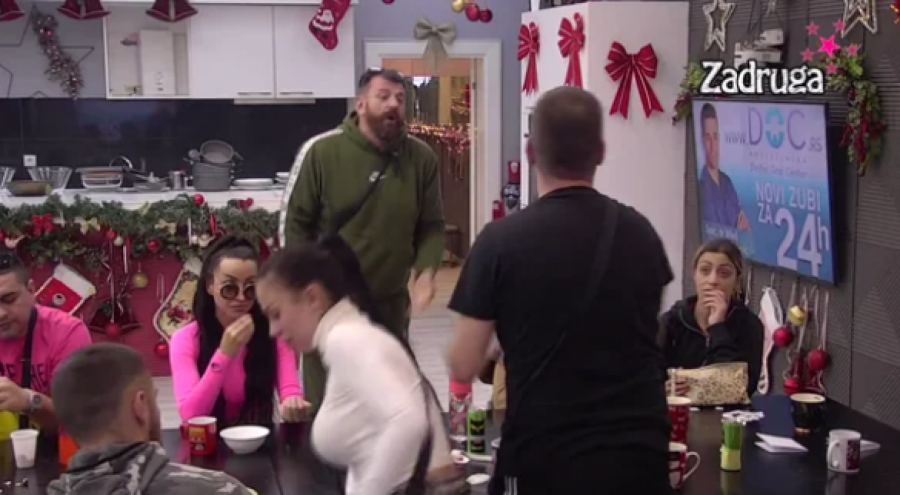 NASTAVI DA BUDEŠ KEROVOĐA, ZA BOLJE NISI Žena Miljana Vračevića goni na sud Jelenu Ilić, rat se nastavlja