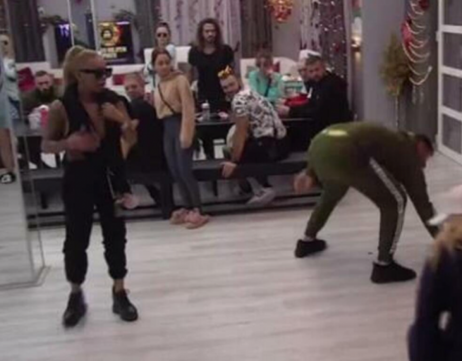 POLIO JE VRELOM KAFOM PO LICU! Skandalozno ponašanje Miljana Vračevića, NAPAO JELENU GOLUBOVIĆ