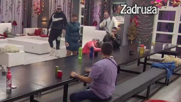 LJUTA KAO RIS Miljana osula paljbu po Bebici i Mariji: Odvratni ste mi kao nikao do sada